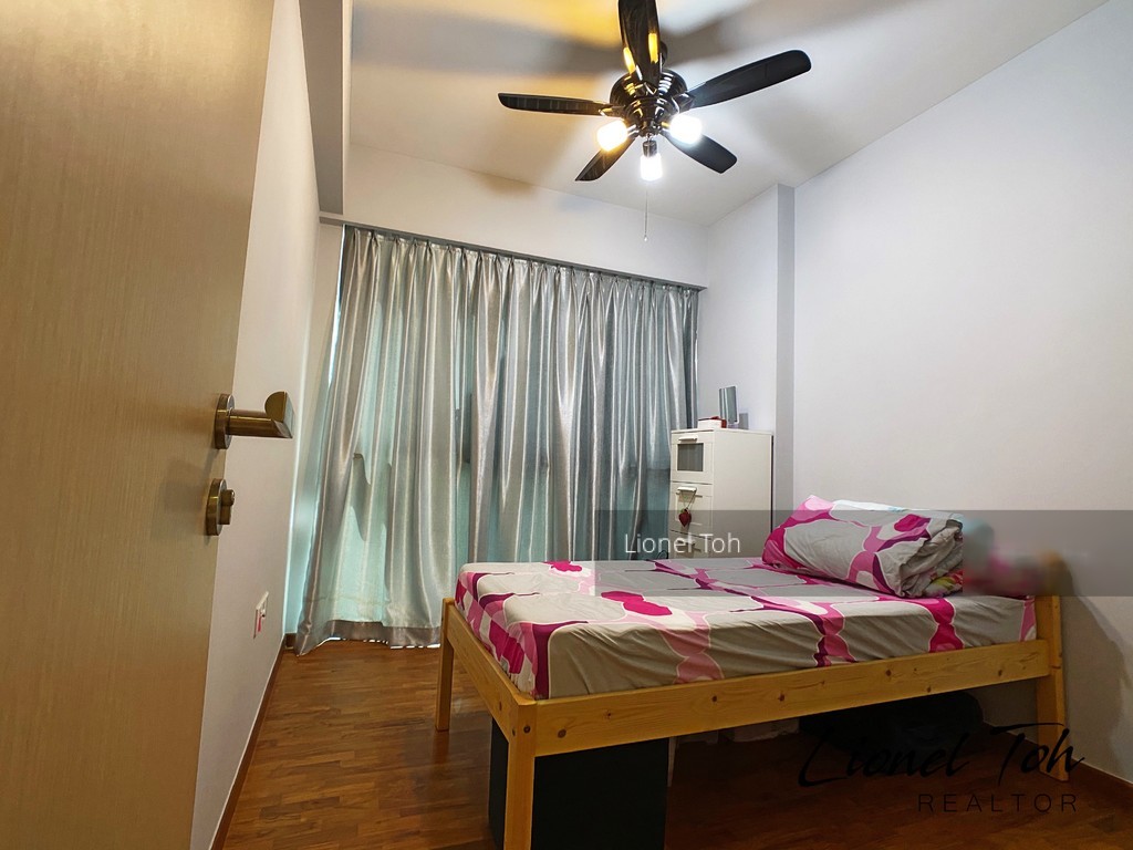 Esparina Residences (D19), Condominium #223658251